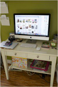 Maine wedding photographers desk