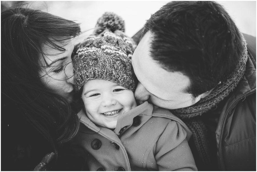 Christmas tree farm family photos by Danielle Brady Photography