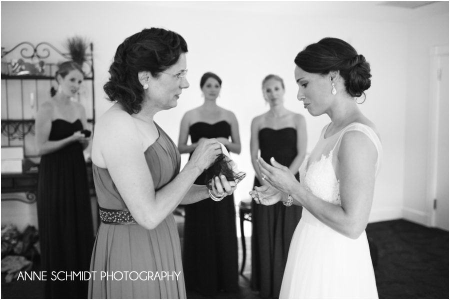 mother and daughter at wedding in Bar Harbor