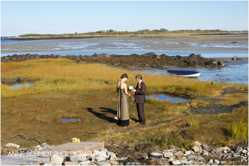 bridal portraits on the marsh in Kennebunkport